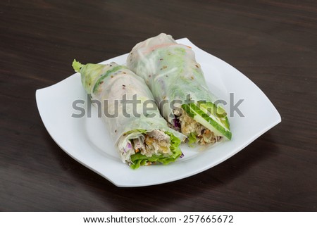 Vietnamese spring roll with pork, shrimp and vegetables