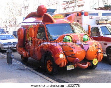 Car shaped like a cat on the streets of New York