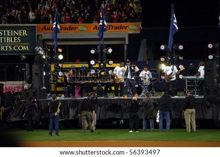 BRONX, NY - OCTOBER 29: Jay-Z and Alicia Keys perform \