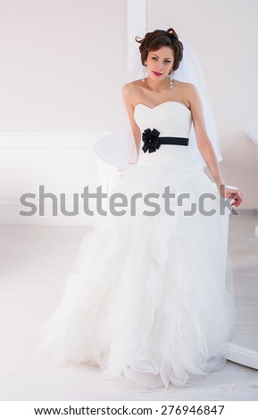 bride girl wedding dress interior studio light