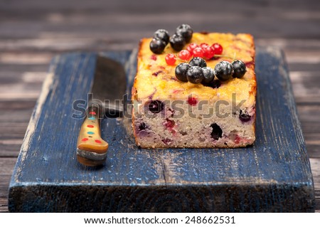 Summer Cake with berries. Gluten free.