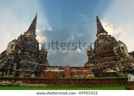 Wat Mongkol borpit Pictures tab want a traditional measure of Ayutthaya, In Thailand.