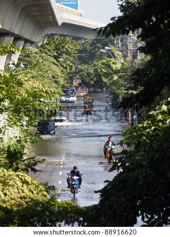 BANGKOK - NOVEMBER 9: flooded city on November 9, 2011 at Pathum Thani, Bangkok, which is the worst flood in 20 years.