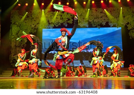 CHENGDU - SEP 28: chinese Tibetan ethnic dance performed by song and dance troupe of Garze Tibetan autonomous prefecture at JIAOZI theater.Sep 28,2010 in Chengdu, China.