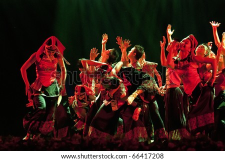 CHENGDU - DEC 10: chinese ethnic dance \
