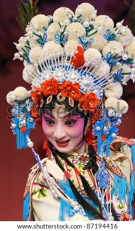 CHENGDU - Aug 2: Chinese opera \