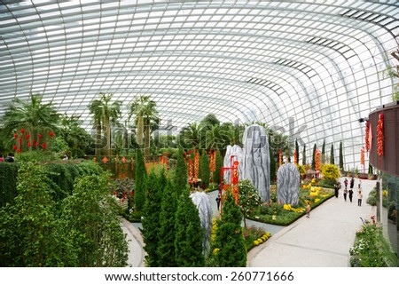SINGAPORE - JANUARY 27, 2015: The conservatory Flower Dome is located on the territory Park Gardens by the Bay. Park is intended to become Singapore\'s premier urban outdoor recreation space.
