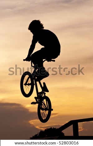 bike stunts. boy playing Bicycle Stunts