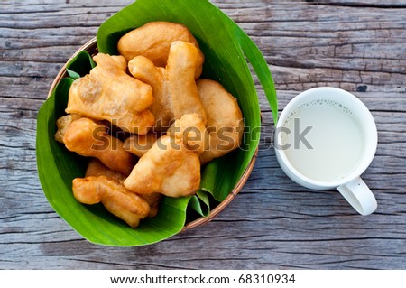 deep-fried dough stick and soybean milk