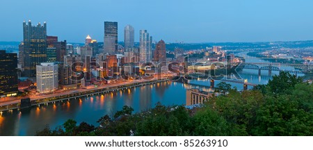 Pittsburgh skyline panorama.