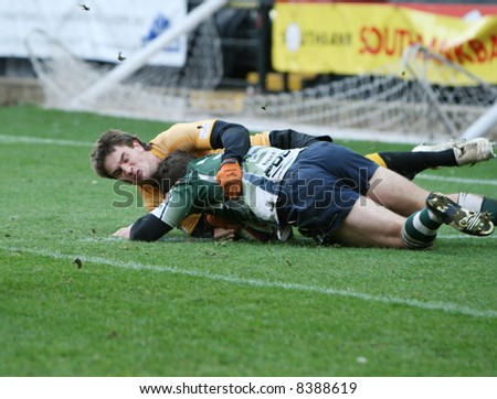 scoring a try in rugby union