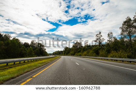Highway view into the horizon.