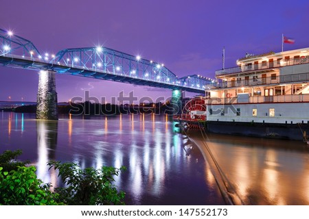 Showboat on the Tennessee River in Chattanooga, Tennessee.