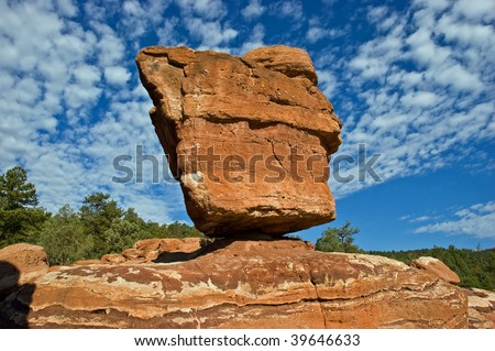 Balanced Rock formation at Garden of the Gods park, a Registered National Natural Landmark located in Colorado Springs, Colorado.
