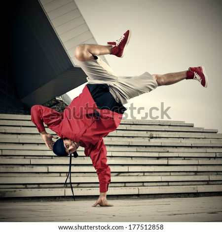 Balance stunt in an urban environment