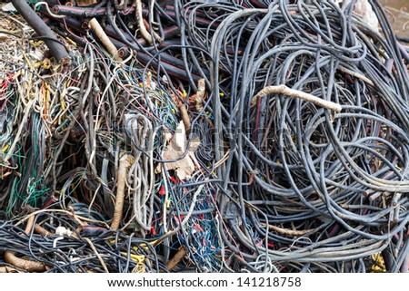 Network chaos of colorful cables