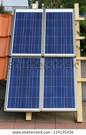 New home installation of photovoltaic solar panels