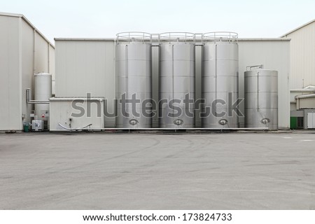 Steel silo for storing bulk materials for factory