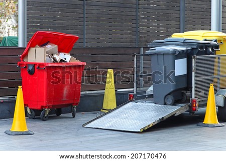Collecting dumpsters with garbage for recycling
