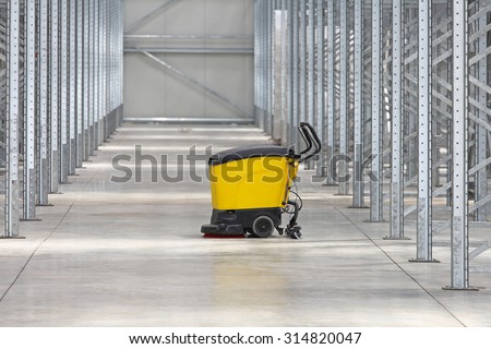 Walk Behind Scrubber Machine For Cleaning Warehouse Floor