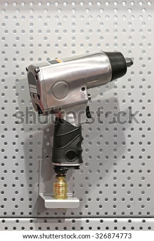 Air Impact Gun Socket Wrench Power Tool With High Torque