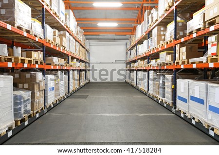 Pallet Racking Systems in Distribution Warehouse
