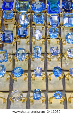 Big and blue shinny diamonds rings jewelers