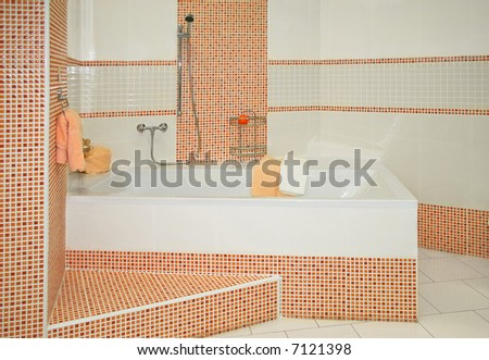 Big bathroom with bath and decorative ceramics