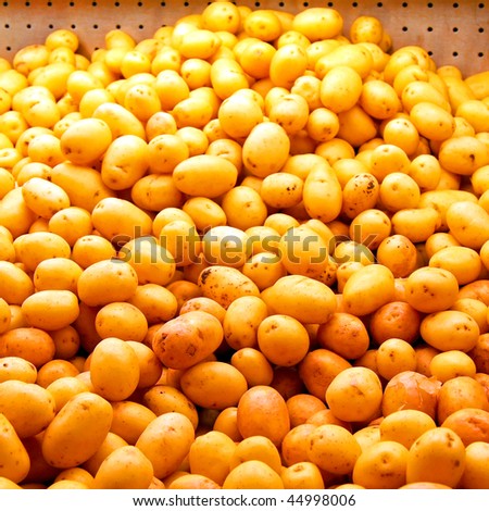 Big bunch of small potatoes at market