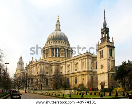 Big temple of St. Paul\'s cathedral in London