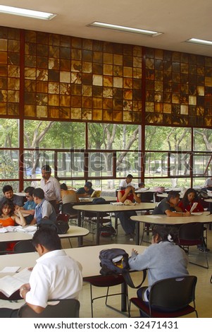 MEXICO CITY, JUNE 15: Students gather and study at the Universidad Nacional Autonoma de Mexico, UNAM, on June 15, 2009 in Mexico City. UNAM has been awarded the 2009 Principe de Asturias award.