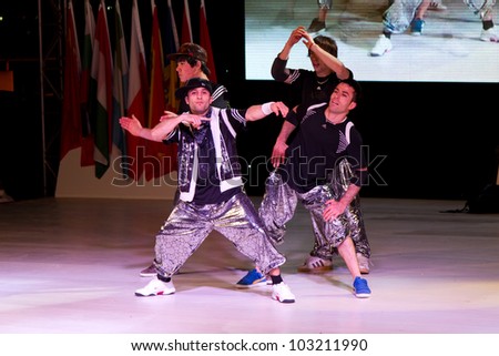 BODRUM, MUGLA, TURKEY - APRIL 29: Unidentified Break Dancers on 13. International Bodrum Dance Festival on April 29, 2012 in Bodrum, Mugla, Turkey. 2,500 dancers from 26 countries performed 60 shows.