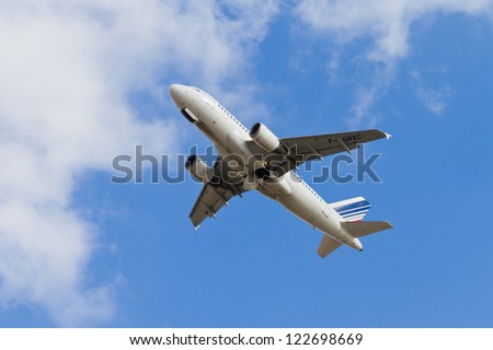 ISTANBUL - SEPTEMBER 08: Air France Airbus A319 take off from Ataturk International Airport on September 08, 2012 in Istanbul, Turkey. Air France is the national flag carrier airline of France.