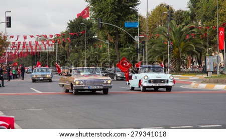 ISTANBUL, TURKEY - OCTOBER 29, 2014: Classic cars in Vatan Avenue during 29 October Republic Day celebration of Turkey