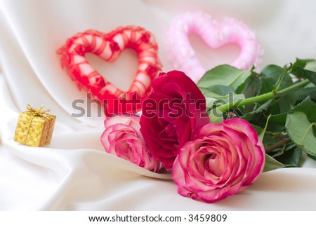 Pics Of Hearts And Roses. hearts and roses on a silk