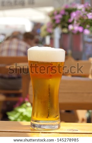 [Obrazek: stock-photo-glass-of-beer-in-restaurant-...278985.jpg]