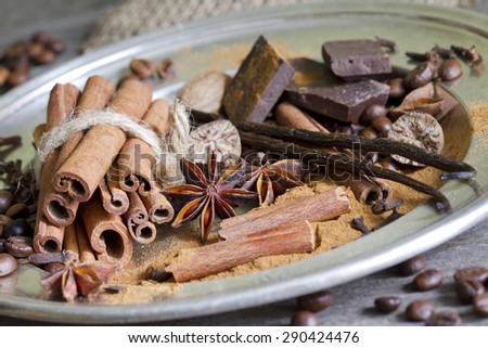 Old spices cinnamon and anise