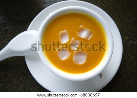 Lily papaya soup Traditional food culture