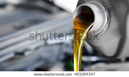 Motor oil pouring