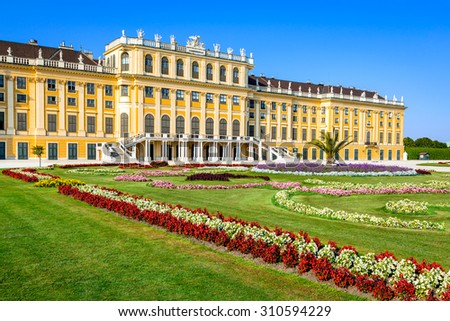 Austria. Schonbrunn Palace in Vienna. It\'s a former imperial 1,441-room Rococo summer residence in modern Wien