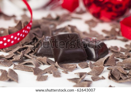 Dark chocolate pieces and chocolate flakes.
