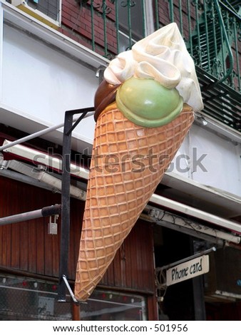 Ice Cream Cone statue on a shop in New York City