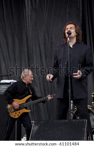 CLARK, NJ - SEPTEMBER 12: Bass player Jim Rodford and Lead singer Colin Blunstone of The Zombies perform at the Union County Music Fest on September 12, 2010 in Clark, NJ.
