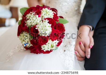 wedding bride flowers holding hand lover