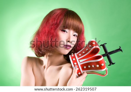 red queen Hair Salon woman