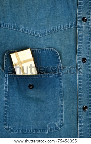 Jeans shirt pocket with gift