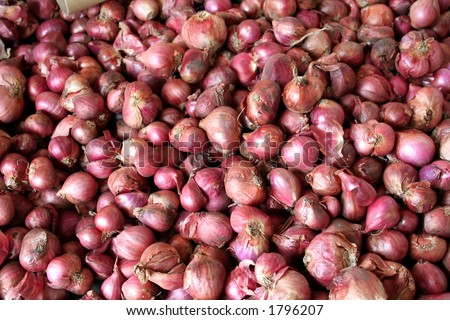 Small red onions (shallots)