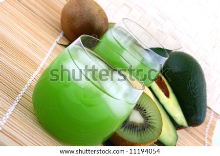 avocado and avocado juice in a glass
