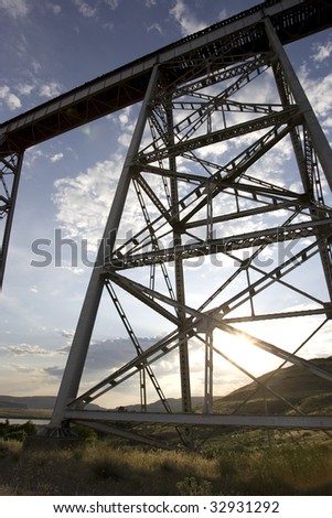 A silhoutte of Joso bridge located in south eastern Washington state.