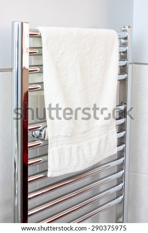 Radiator towel